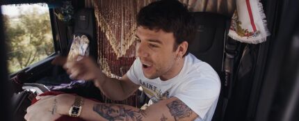 Quevedo en el videoclip de 'Ni borracho'