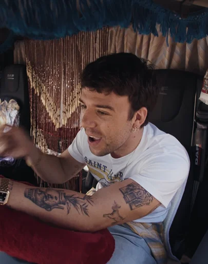 Quevedo en el videoclip de 'Ni borracho' Quevedo en el videoclip de 'Ni borracho'