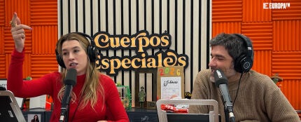 Eva Soriano le grita a una nube en Cuerpos especiales