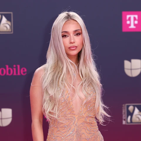 Ana Mena en los Premios Lo Nuestro Ana Mena en los Premios Lo Nuestro