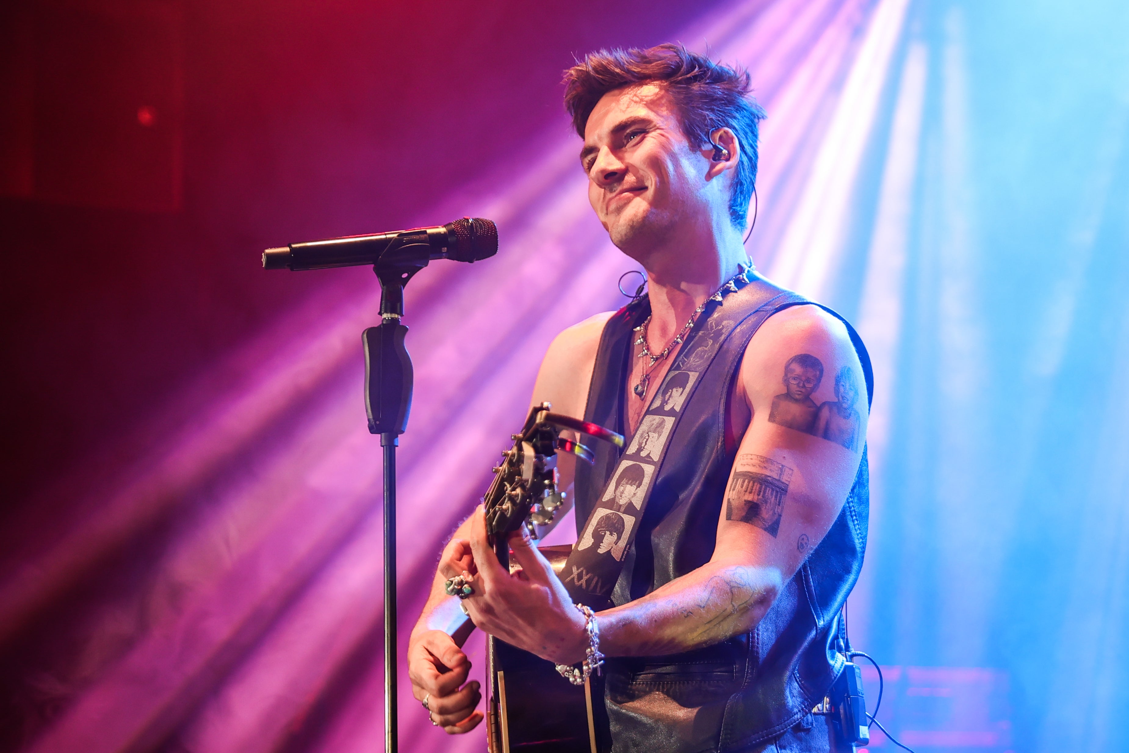 Andrés Koi en un concierto de 2024 Andrés Koi en un concierto de 2024