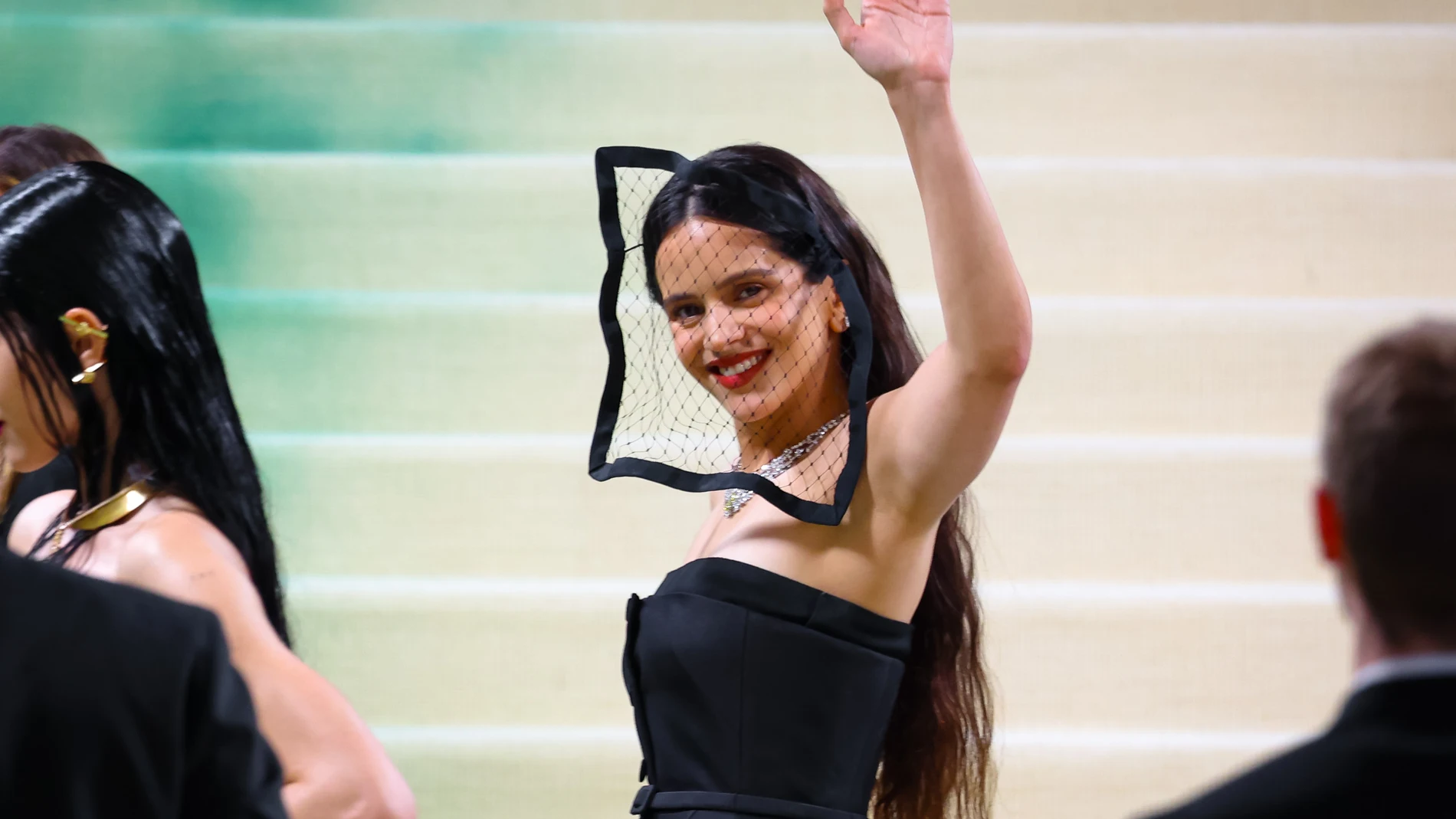 Rosalía en la Met Gala 2023 Rosalía en la Met Gala 2023