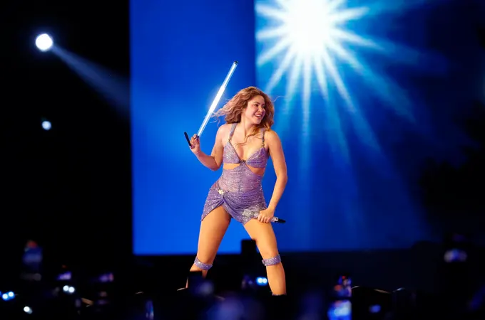 Shakira, en un concierto de Las Mujeres Ya No Lloran World Tour. Shakira, en un concierto de Las Mujeres Ya No Lloran World Tour.