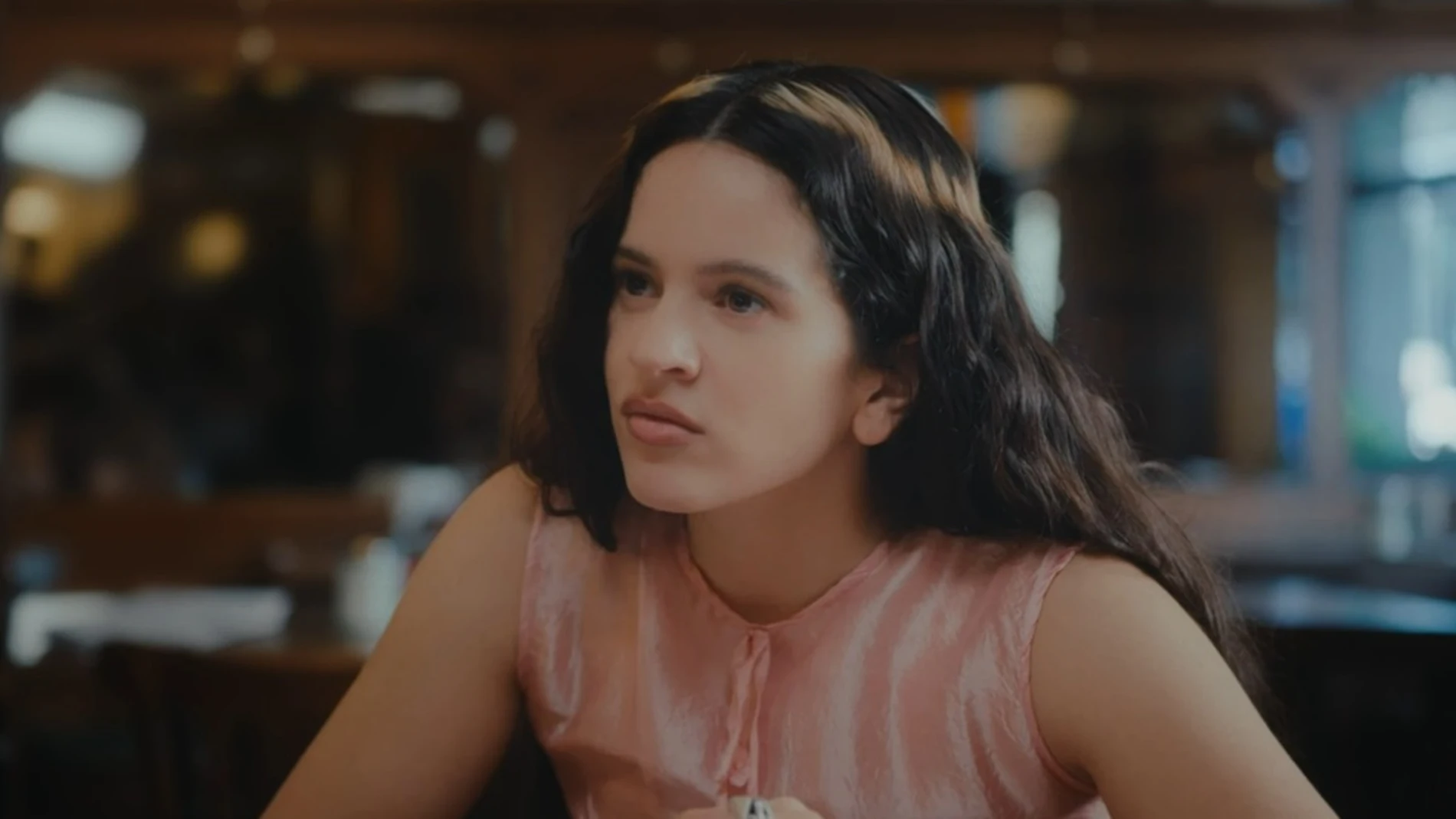 Rosalía, durante su conversación con Mariana Enriquez Rosalía, durante su conversación con Mariana Enriquez