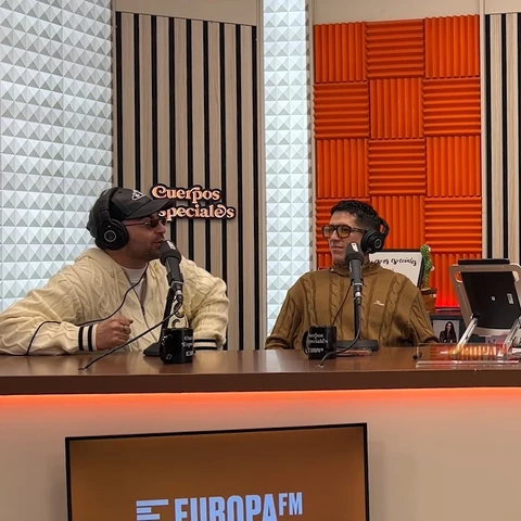 Justin Quiles y Lenny Tavárez en 'Cuerpos especiales' Justin Quiles y Lenny Tavárez en 'Cuerpos especiales'