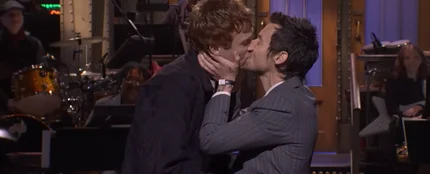 El beso de Harry Styles al cómico Ben Marshall: "Esto es 'queerbaiting'" El beso de Harry Styles al cómico Ben Marshall: "Esto es 'queerbaiting'"