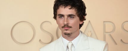 Timothée Chalamet en la alfombra roja de los Premios Oscar 2026 Timothée Chalamet en la alfombra roja de los Premios Oscar 2026