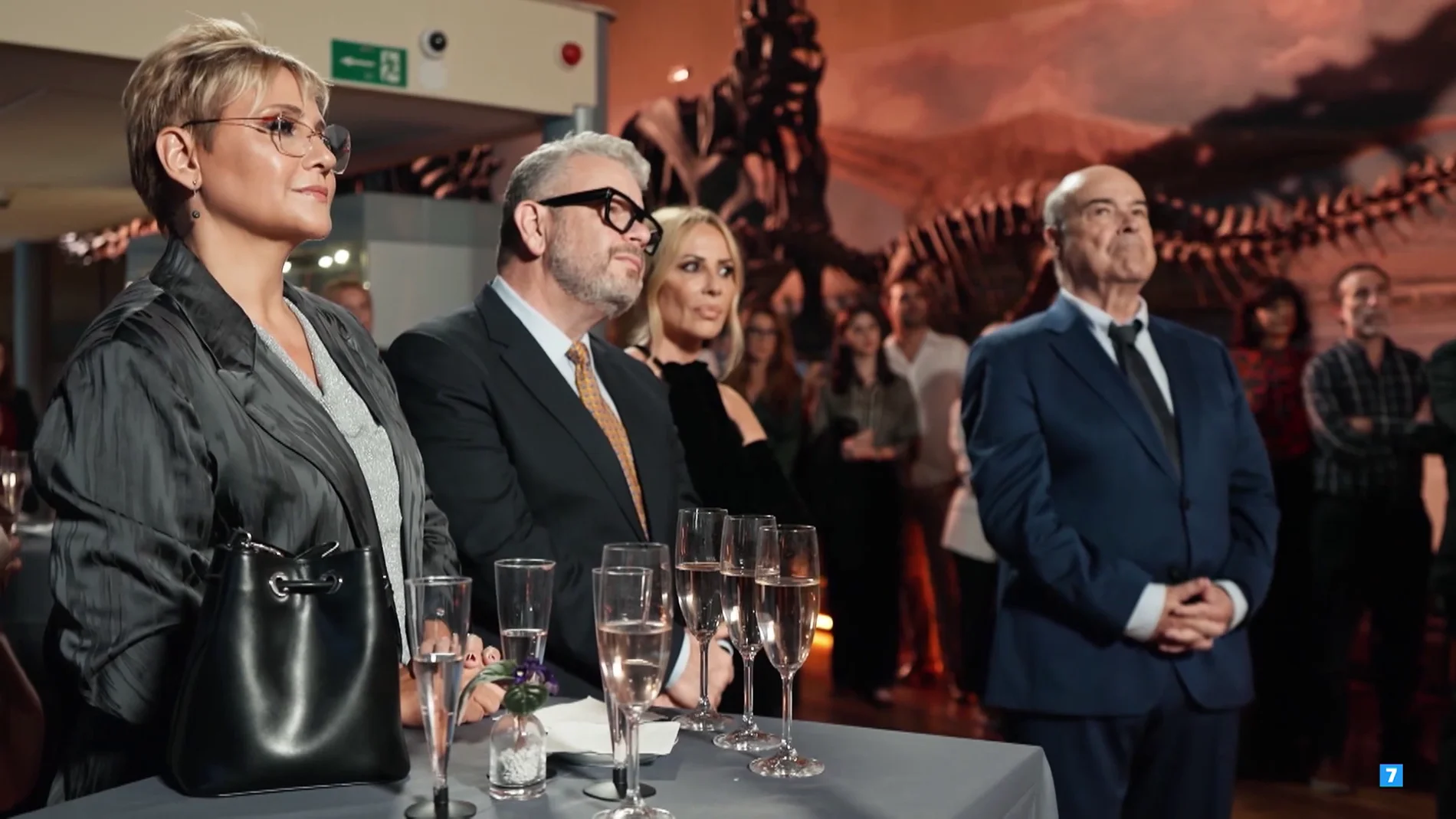 "Uno de ellos va a ser asesinado": llega Una fiesta de muerte, el mayor misterio de la televisión "Uno de ellos va a ser asesinado": llega Una fiesta de muerte, el mayor misterio de la televisión