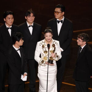 EJAE recoge el Oscar a Mejor canci&oacute;n original por 'Golden'