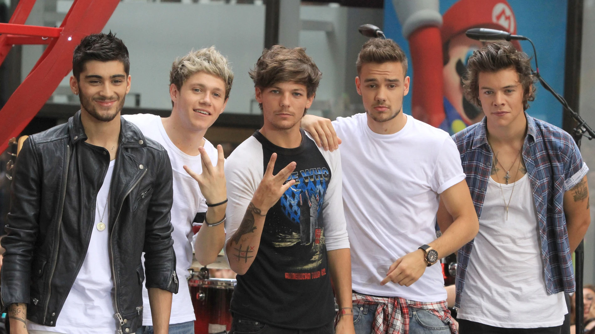 One Direction después de actuar para la NBC en 2013 One Direction después de actuar para la NBC en 2013