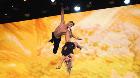 Jessica Goicechea sube la temperatura con una increíble coreografía en pareja