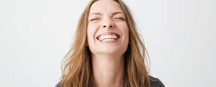 Mujer sonriendo Mujer sonriendo