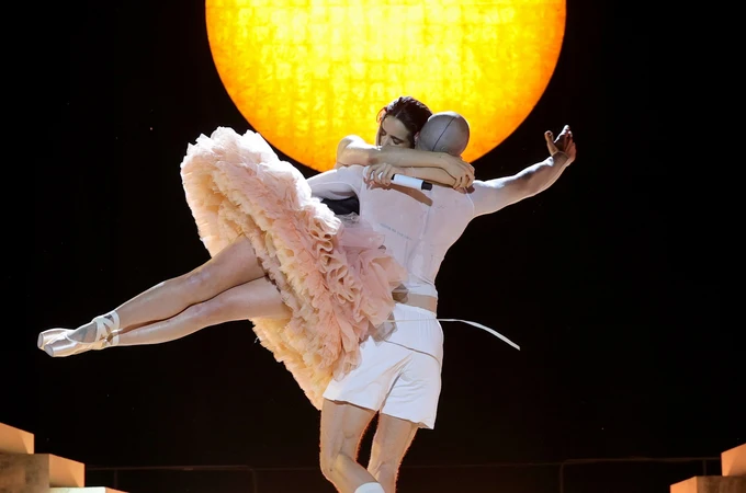 Rosalía en París durante su gira 'LUX TOUR' Rosalía en París durante su gira 'LUX TOUR'