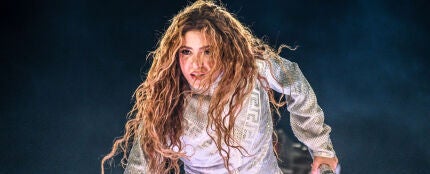 Shakira en concierto con su gira 'Las Mujeres Ya no LLoran World Tour' en Orlando, Florida
