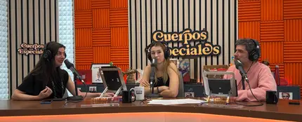Espido Freire, con Eva Soriano y Nacho García en 'Cuerpos especiales' Espido Freire, con Eva Soriano y Nacho García en 'Cuerpos especiales'