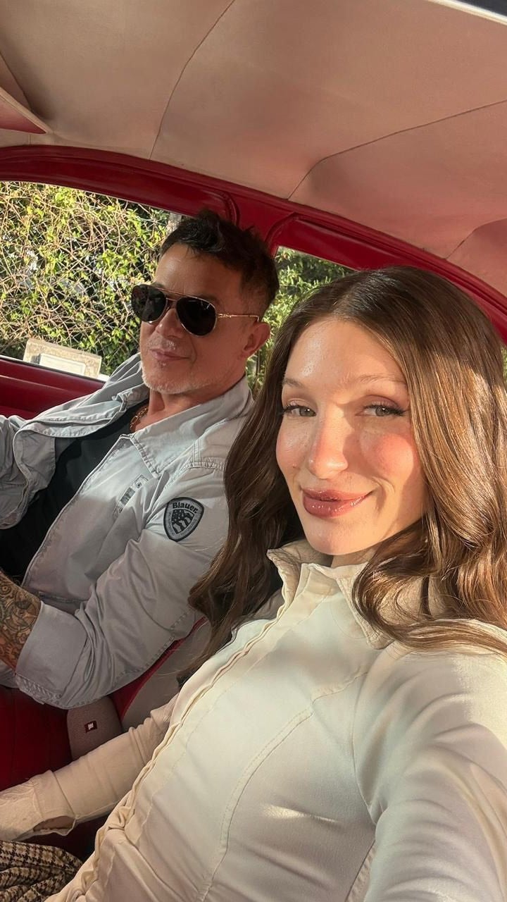 Alejandro Sanz y Yami Safdie en la grabación de 'Cuéntame' Alejandro Sanz y Yami Safdie en la grabación de 'Cuéntame'