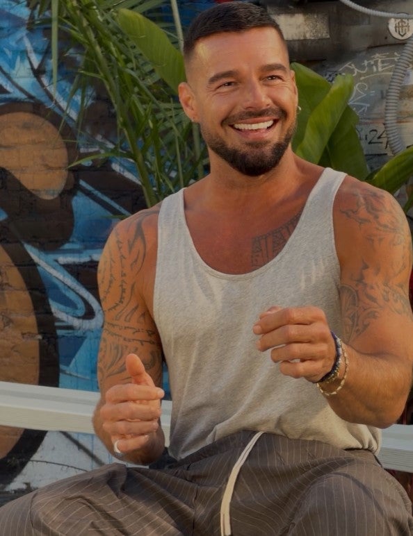 Ricky Martín, en el videoclip de 'Vuelve'. Ricky Martín, en el videoclip de 'Vuelve'.