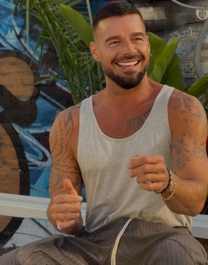 Ricky Martín, en el videoclip de 'Vuelve'. Ricky Martín, en el videoclip de 'Vuelve'.