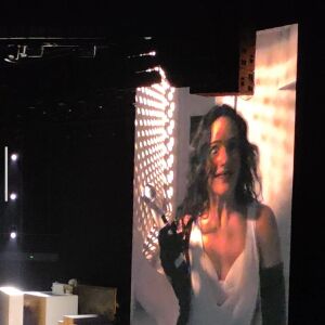 Rosal&iacute;a en el confesionario de 'La Perla'