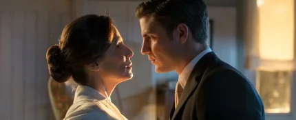 Aitana Sánchez-Gijón y Maxi Iglesias en la serie 'Velvet' Aitana Sánchez-Gijón y Maxi Iglesias en la serie 'Velvet'