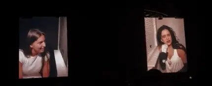 Rosalía, en su confesionario con la futbolista Kila Nazareth en Lisboa. Rosalía, en su confesionario con la futbolista Kila Nazareth en Lisboa.