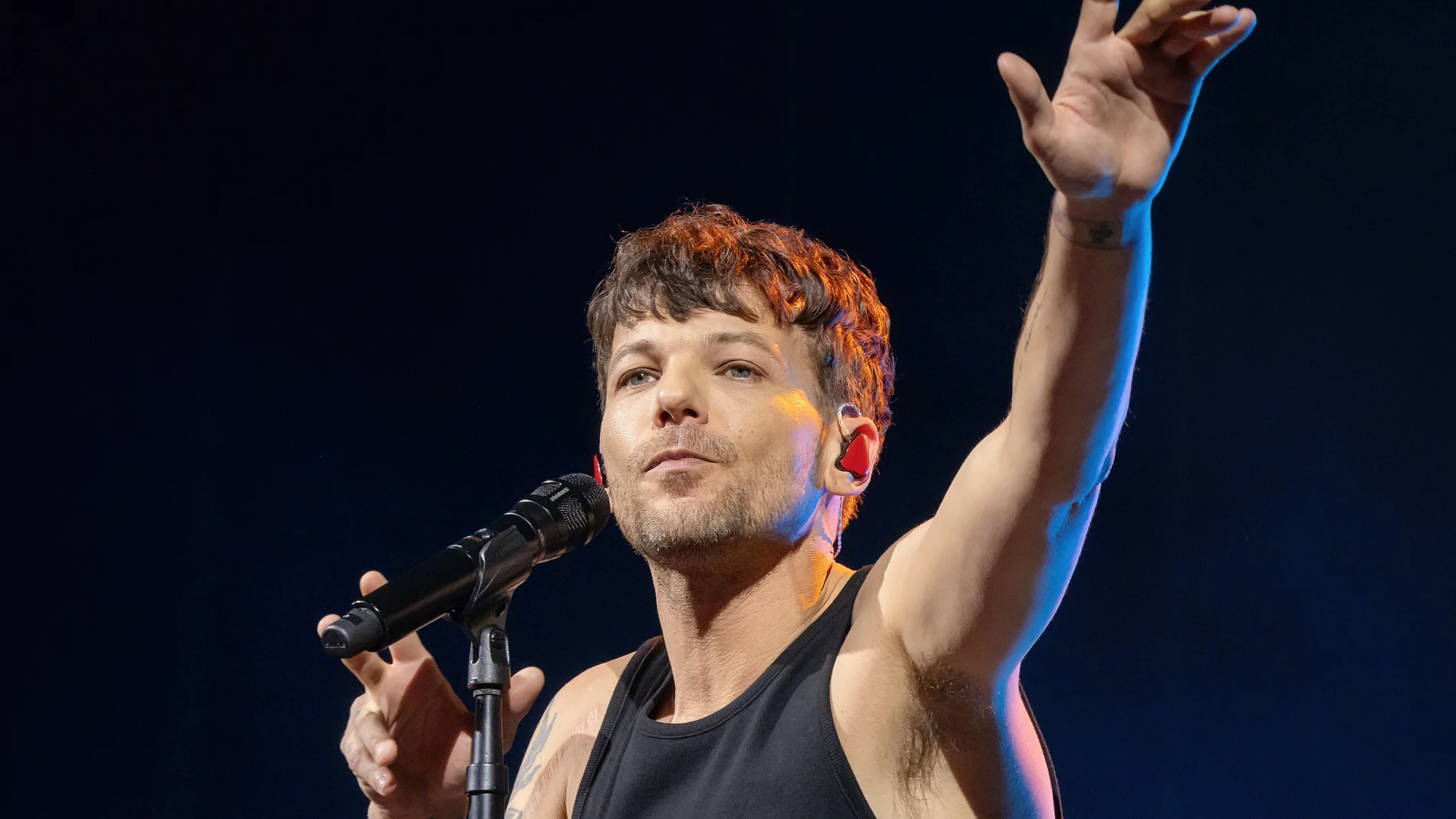 Louis Tomlinson, durante el concierto del 1 de abril en Berlín (Alemania). Louis Tomlinson, durante el concierto del 1 de abril en Berlín (Alemania).