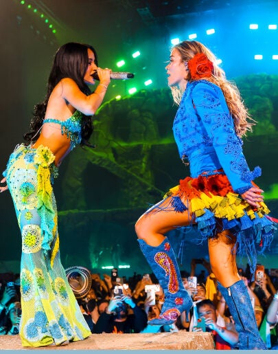 Becky G y Karol G en Coachella 2026