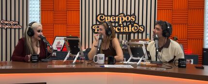 Alaska con Eva Soriano y Nacho García en 'Cuerpos especiales' Alaska con Eva Soriano y Nacho García en 'Cuerpos especiales'