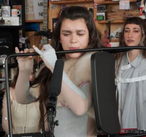 Amaia en el Tiny Desk Amaia en el Tiny Desk