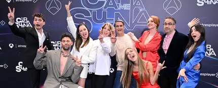 Los concursantes de 'Tu cara me suena 13' con Manel Fuentes Los concursantes de 'Tu cara me suena 13' con Manel Fuentes
