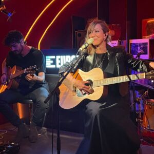 Nena Daconte canta en exclusiva 'Vulnerable' en Local de Ensayo Europa FM Nena Daconte canta en exclusiva 'Vulnerable' en Local de Ensayo Europa FM