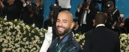 Maluma, vestido del diseñador Willy Echavarría. Maluma, vestido del diseñador Willy Echavarría.
