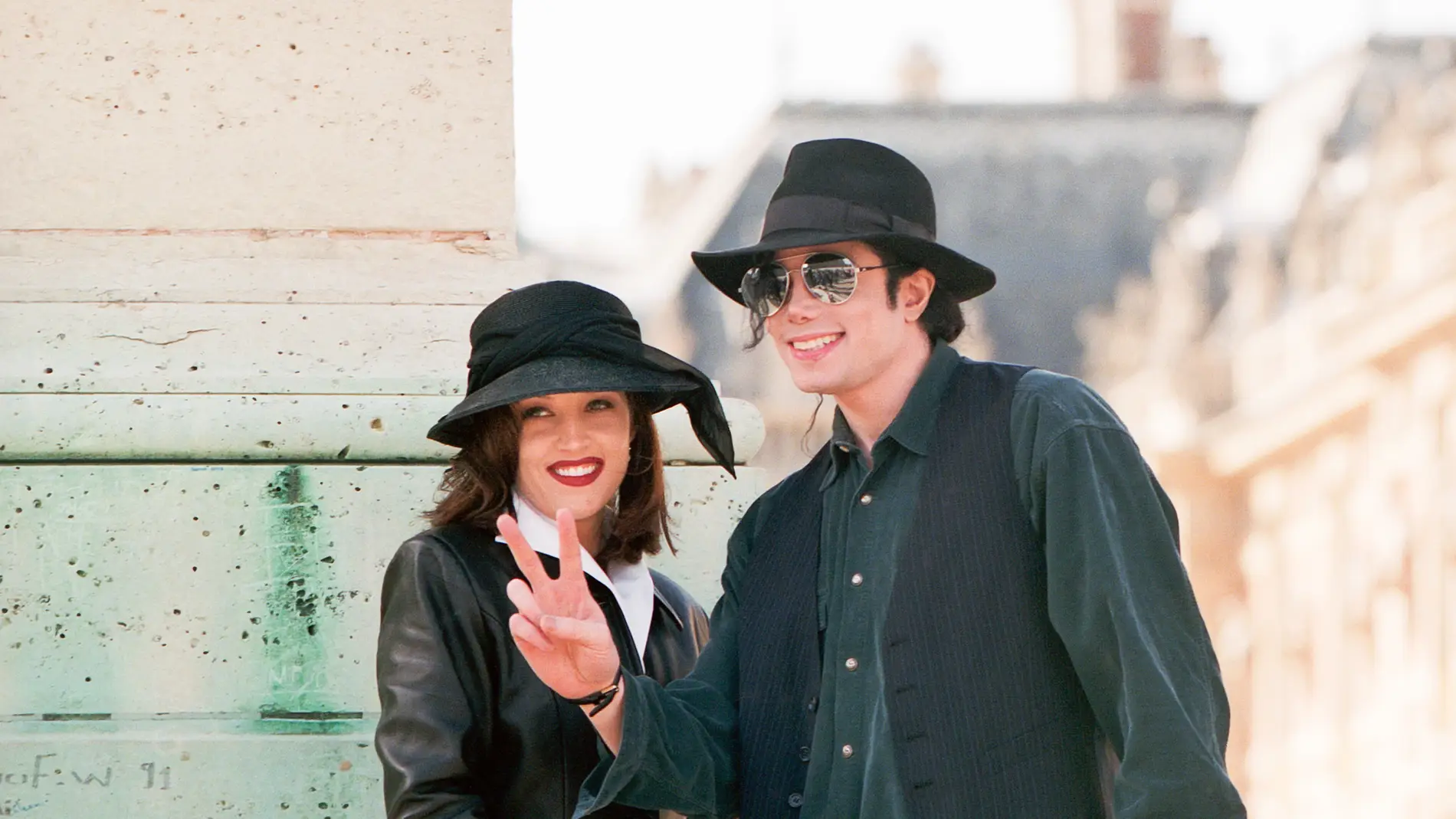 Lisa Marie Presley y Michael Jackson en el Palacio de Versalles Lisa Marie Presley y Michael Jackson en el Palacio de Versalles