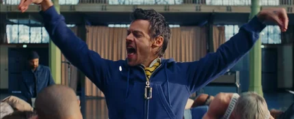 Harry Styles en el videoclip de 'Dance No More' Harry Styles en el videoclip de 'Dance No More'