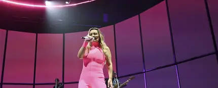 Amaia Montero, en el primer concierto de la gira 'Tantas cosas que contar' de La Oreja de Van Gogh. Amaia Montero, en el primer concierto de la gira 'Tantas cosas que contar' de La Oreja de Van Gogh.