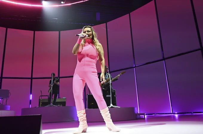 Amaia Montero, en el primer concierto de la gira 'Tantas cosas que contar' de La Oreja de Van Gogh. Amaia Montero, en el primer concierto de la gira 'Tantas cosas que contar' de La Oreja de Van Gogh.
