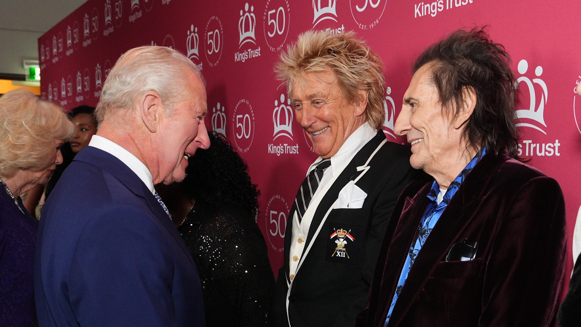 Rod Stewart y Ronnie Wood con el rey Carlos III Rod Stewart y Ronnie Wood con el rey Carlos III
