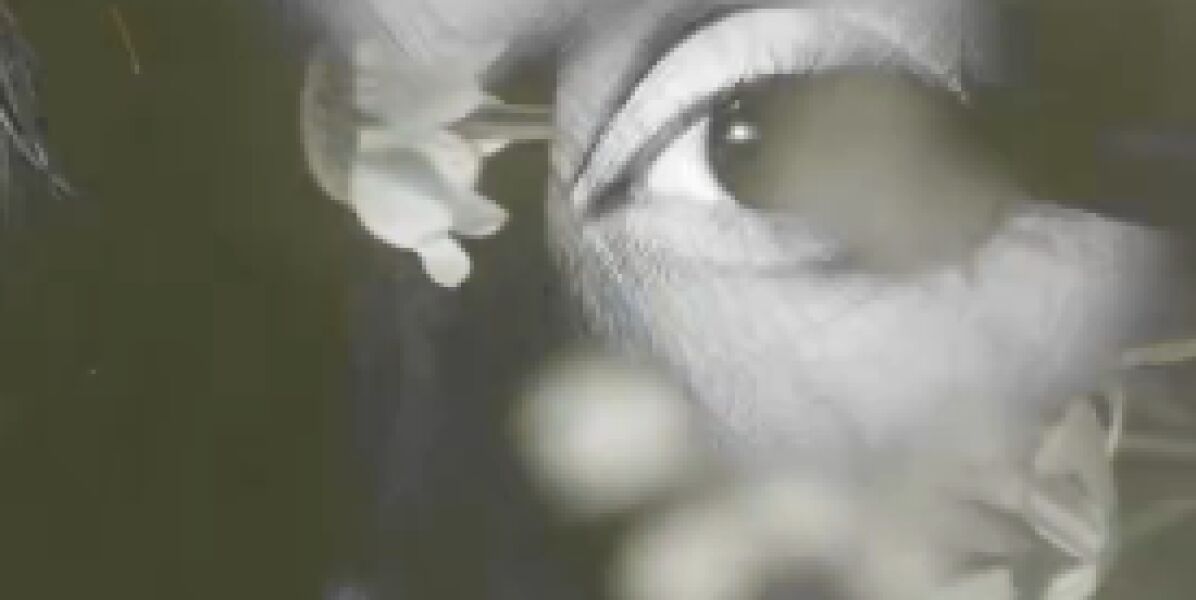 Ariana Grande, en el teaser de 'hate that i made you love me'