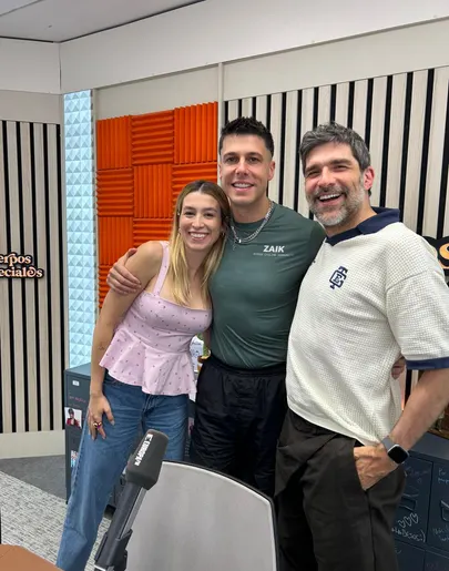 Zetak, con Eva Soriano y Nacho García en Cuerpos especiales Zetak, con Eva Soriano y Nacho García en Cuerpos especiales