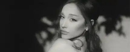 Ariana Grande para la promoción de 'hate that i made you love me' Ariana Grande para la promoción de 'hate that i made you love me'