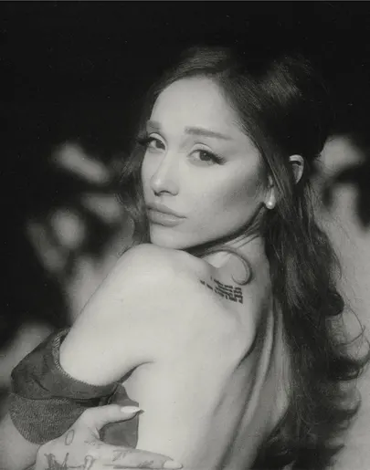Ariana Grande para la promoción de 'hate that i made you love me' Ariana Grande para la promoción de 'hate that i made you love me'