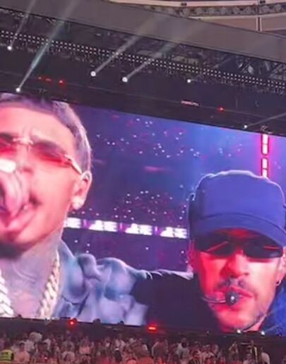 Bad Bunny y el rapero Luar la L, en el segundo concierto de DeBÍ TiRAR MáS FOToS World Tour en Madrid