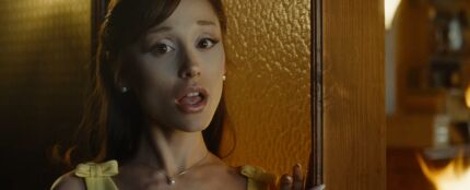 Ariana grande en el videoclip de 'hate that i made you love me'