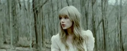 Taylor Swift en el videoclip de 'Safe & Sound' Taylor Swift en el videoclip de 'Safe & Sound'