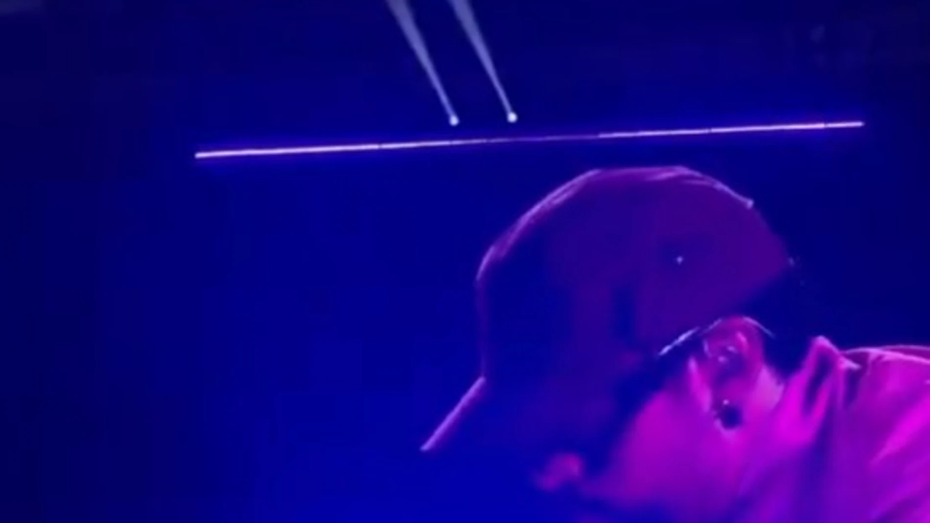 Bad Bunny canta 'Un verano sin ti' en su séptimo concierto en Madrid Bad Bunny canta 'Un verano sin ti' en su séptimo concierto en Madrid
