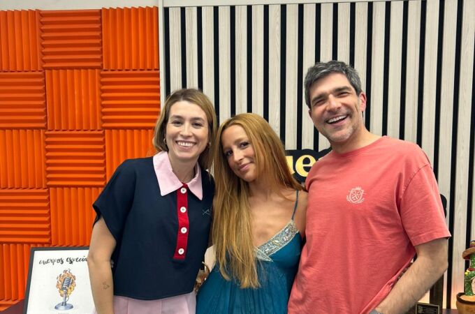Belén Aguilera, con Eva Soriano y Nacho García en Cuerpos especiales