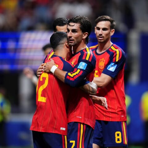 La selección española durante su encuentro ante Arabia Saudí