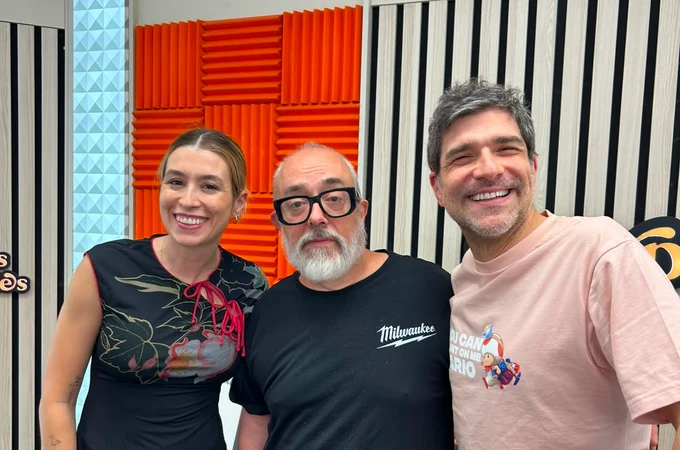 Álex de la Iglesia con Eva Soriano y Nacho García en 'Cuerpos especiales' Álex de la Iglesia con Eva Soriano y Nacho García en 'Cuerpos especiales'