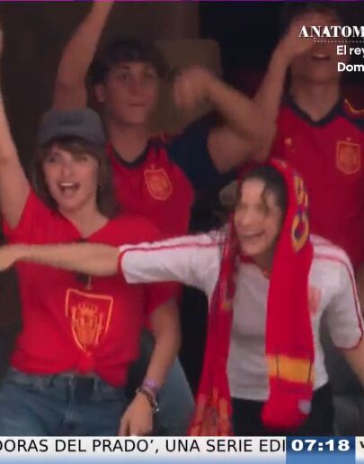 Rosalía, Penélope Cruz y Javier Bardem lo dan todo con la victoria de España contra Austria en el Mundial