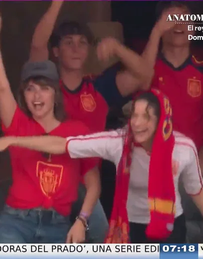 Rosalía, Penélope Cruz y Javier Bardem lo dan todo con la victoria de España contra Austria en el Mundial Rosalía, Penélope Cruz y Javier Bardem lo dan todo con la victoria de España contra Austria en el Mundial
